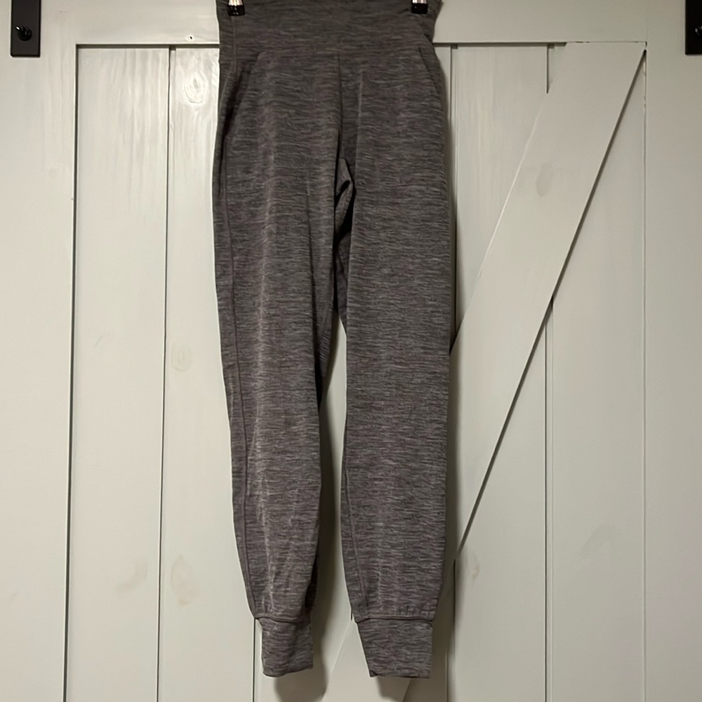 Lululemon Align high rise joggers heathered black